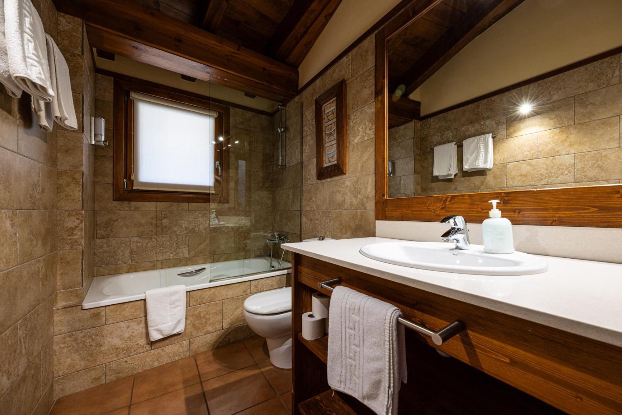 Aparthotel Bellver Bellver De Cerdanya Exterior photo